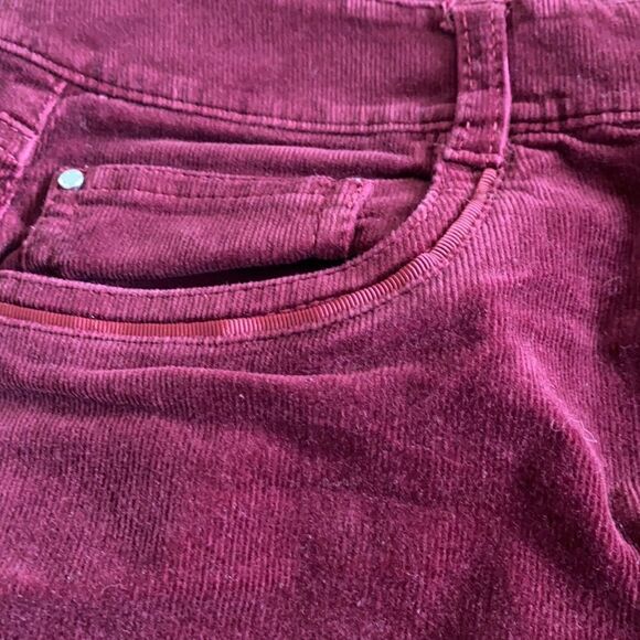 WHITE HOUSE BLACK MARKET‎ Noir Slim Leg Plum Corduroy Pants 10L - Picture 10 of 10